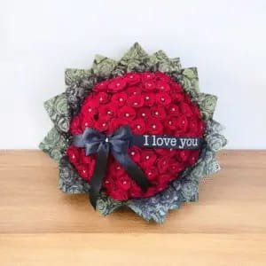 100 Roses bouquet +ferrero chocolate